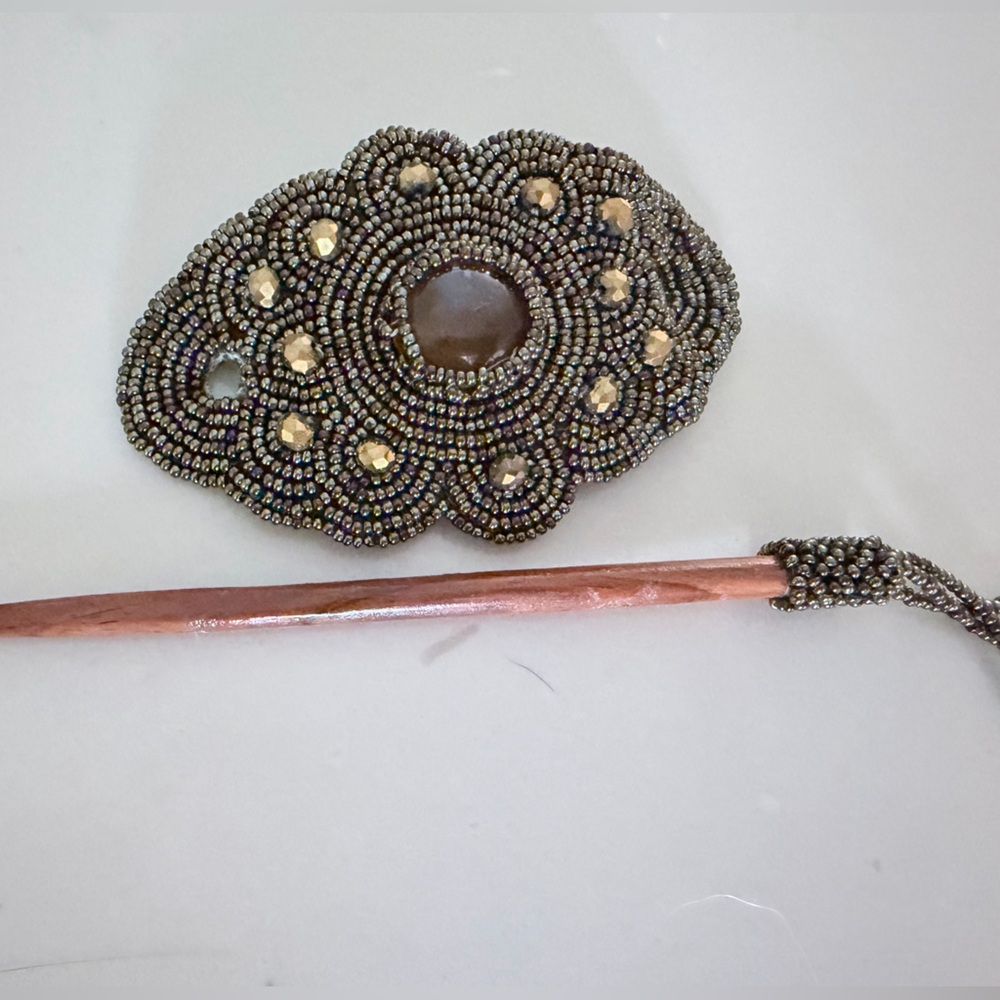 Espresso Beaded Hairpin Barrette with Gold Accents handmade by Indigenous Artist - Picture 5 of 6